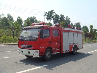 东风D7水罐消防车（3.5吨）