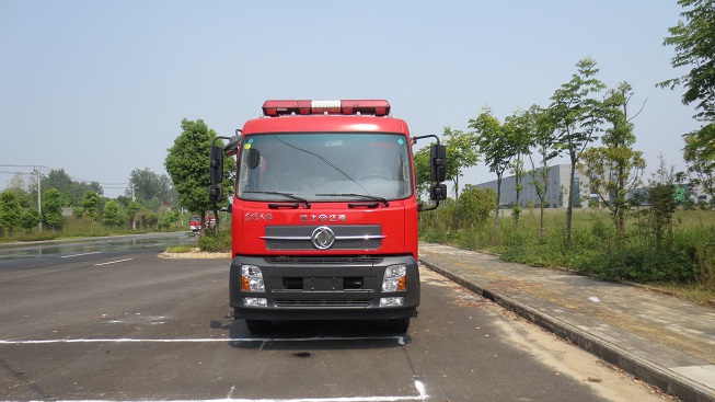 东风天锦森林消防车（6吨）图片