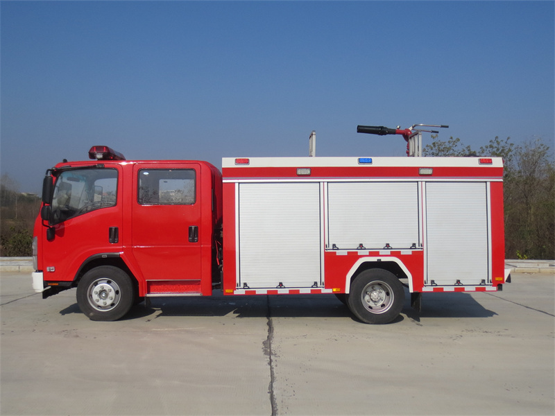 五十铃泡沫消防车（3.8吨）图片