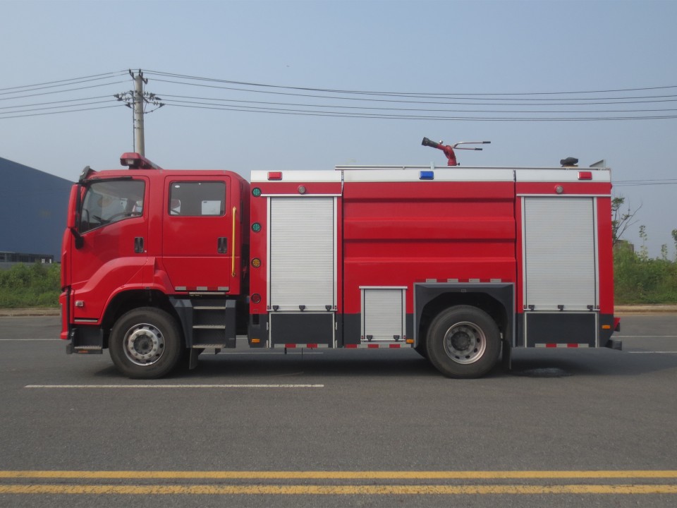 庆铃泡沫消防车（6.3吨）图片