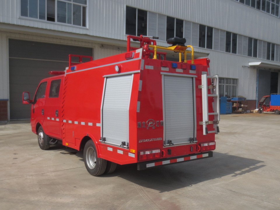 东风途逸水罐消防车（双排）图片
