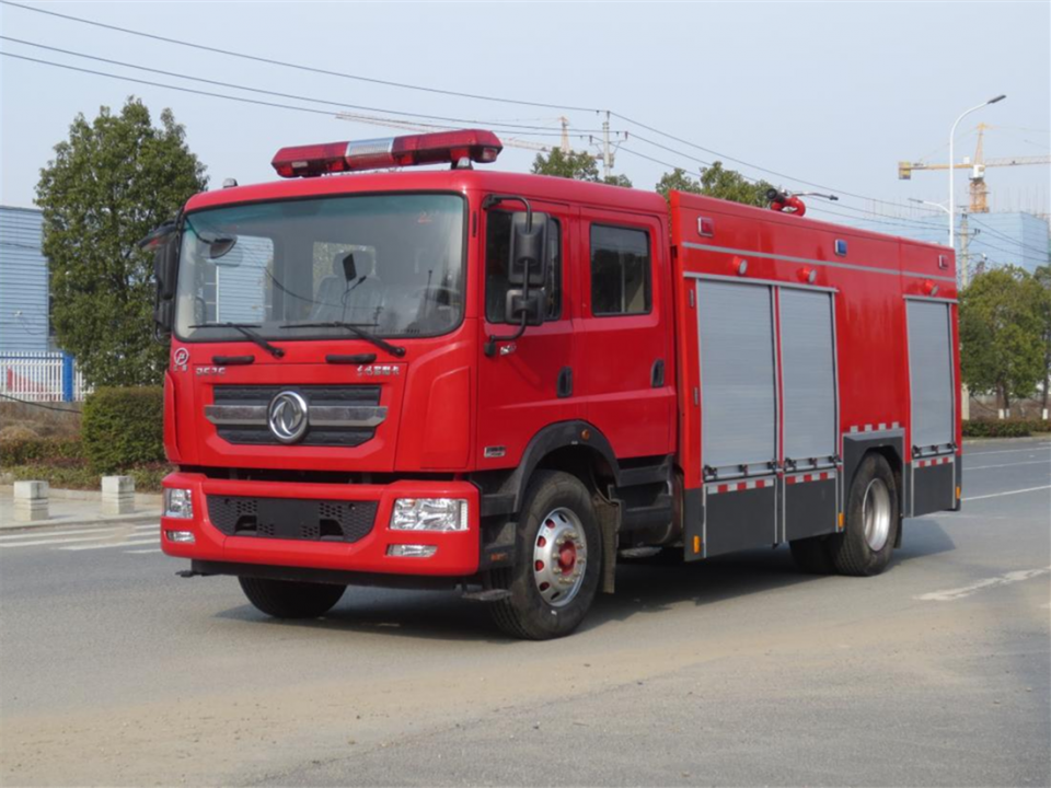 东风D9水罐消防车（8.2吨）