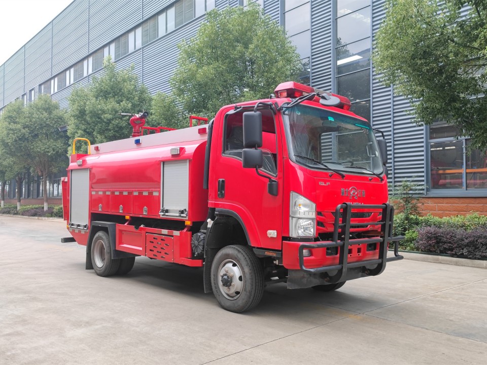 庆铃水罐消防车（4.5吨）图片