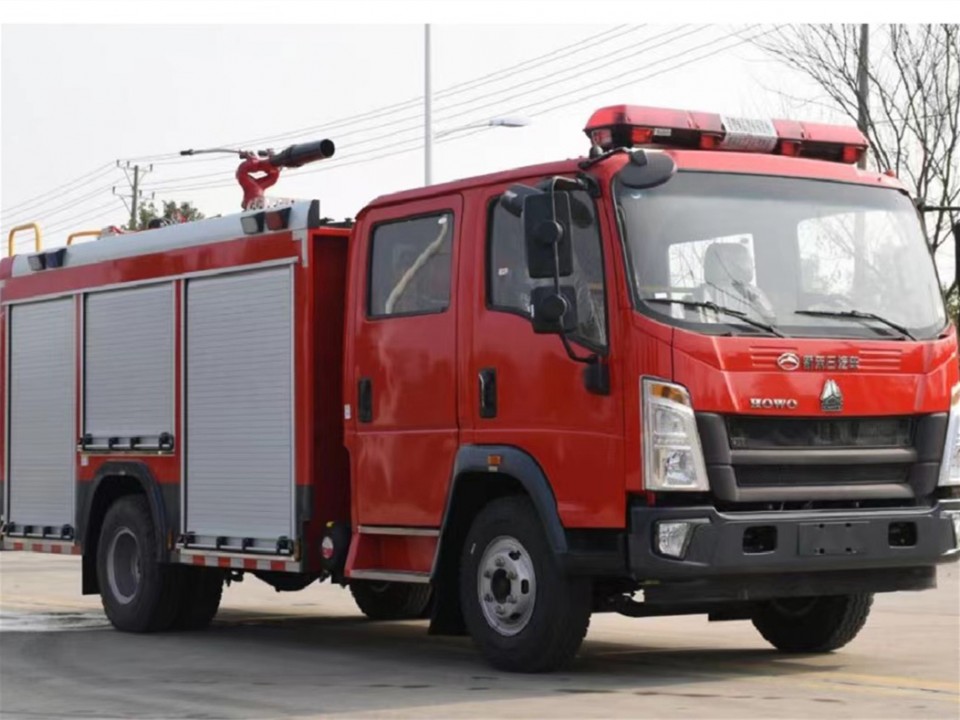 豪沃轻型水罐消防车（4.5吨）图片
