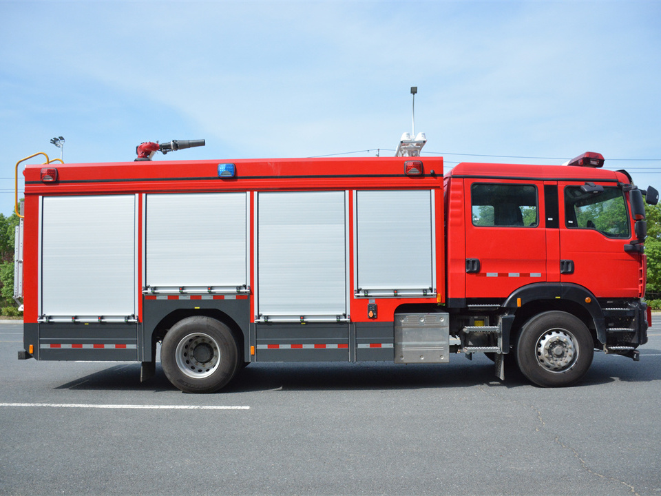 JDF5180GXFAP55/Z6压缩空气泡沫消防车（5.6吨）图片